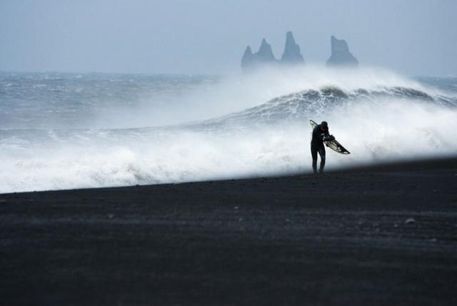 Surfer Poll 2009 Photo of the Year Nominees