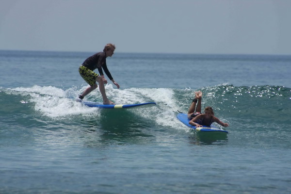 Easy Surf - русская школа сёрфинга на Бали