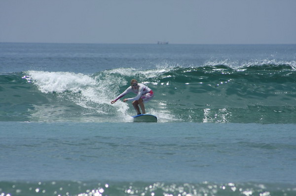 Easy Surf - первая русская школа сёрфинга на Бали
